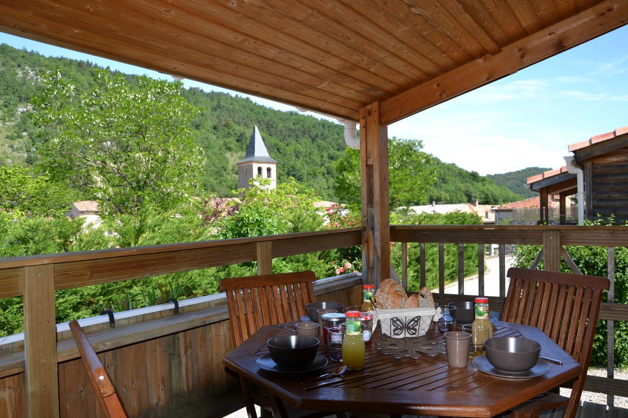 Hôtel Camping La Mare aux Fées à Roquefeuil Extérieur photo